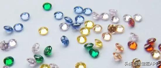 天然锆石有火彩吗,真正的天然红锆石长什么样