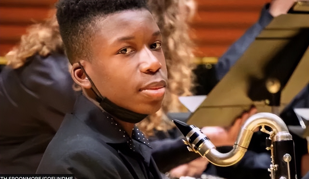 美国发生枪击事件小孩被击毙,美国14岁男孩枪击事件