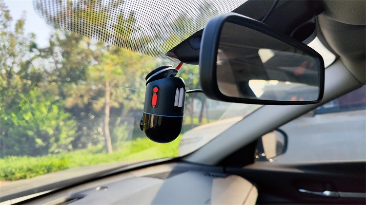 70迈行车记录仪x200最新,70迈行车记录仪x200功能怎么样