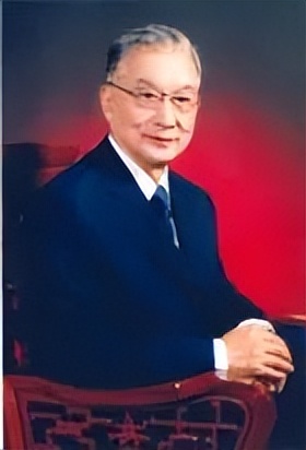 为“东方红一号”纠错编码问题，研制新中国第一台程控电话交换机