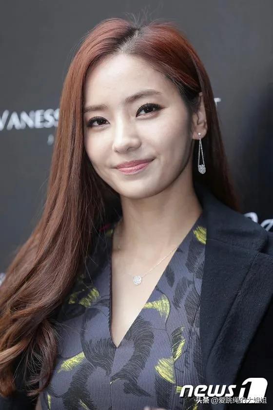 初代芭比韩彩英 (韩国女星韩彩英身材)