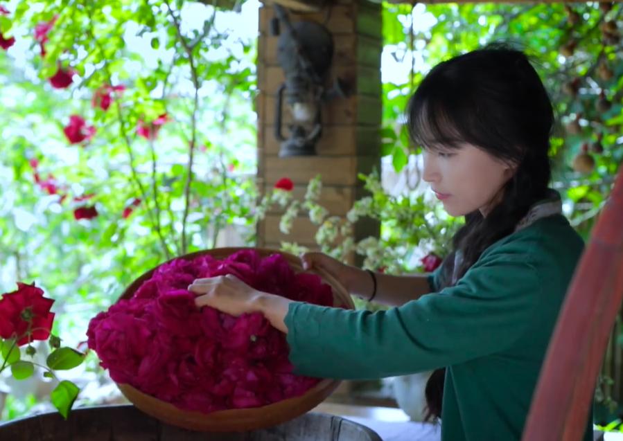 李子柒停更一年，外网视频*放播**还能产生广告收益，高达78万元每月