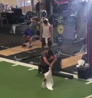 买新车适合发朋友圈的低调句子,买了新车怎么低调的发朋友圈