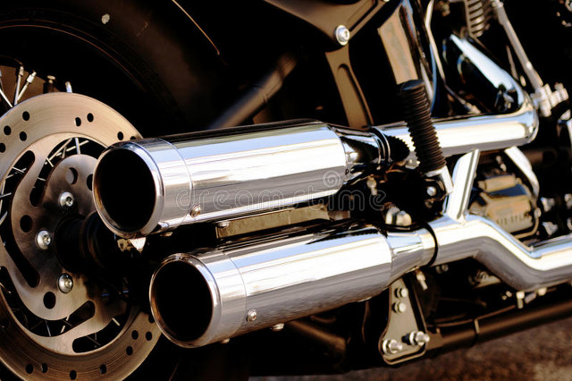 驾照拿到手是买新车好还是旧车好,电动摩托车与燃油摩托车哪个划算