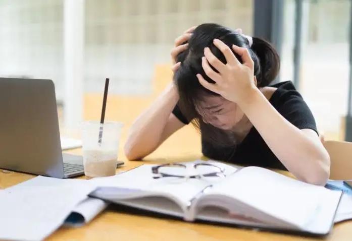 写论文避开娱乐圈,写论文需要避免的误区