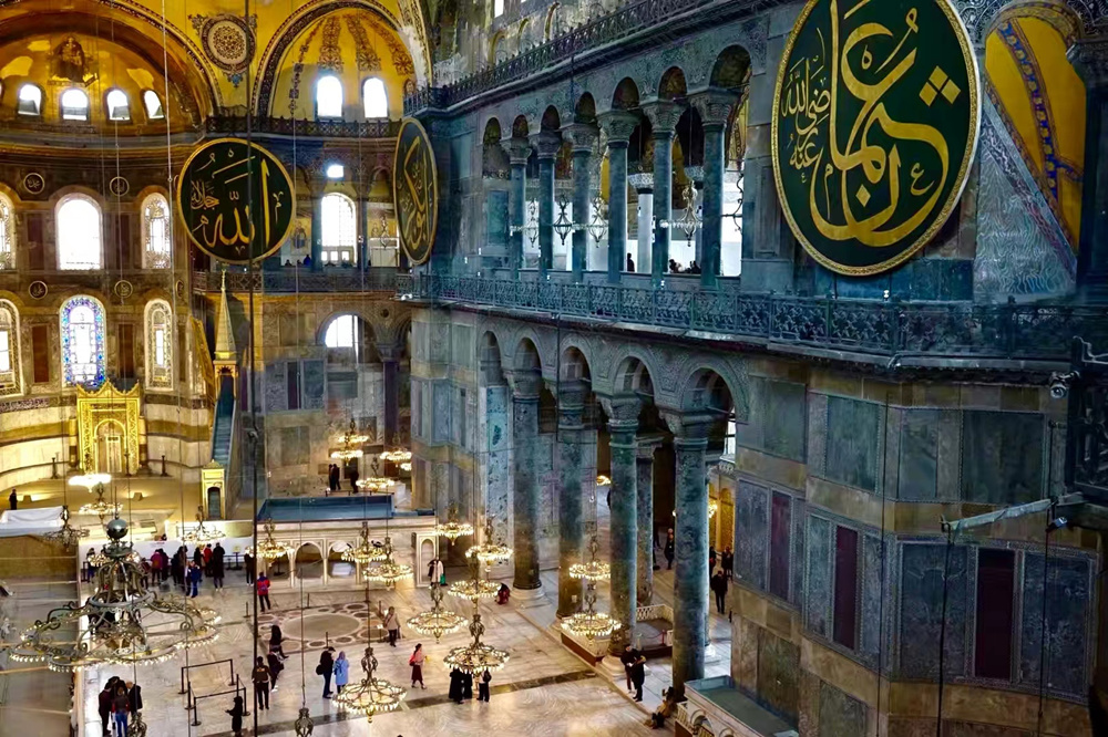 百年历史的索菲亚教堂,世界上的三座圣索菲亚大教堂