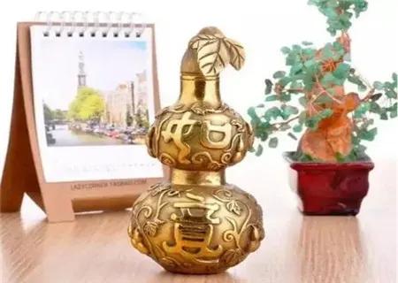 门前放铜钱应该说什么吉利话,宅西有路财神光顾有什么说法