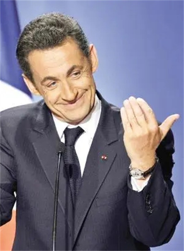 2009年普京上工厂视察，一工人开口就要他的手表，后来怎么样了？