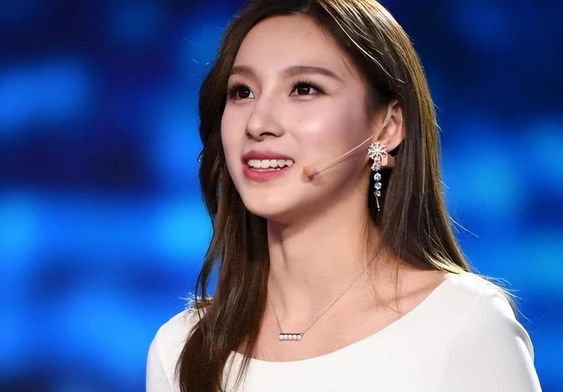 央视一姐马凡舒图片大全,央视主持人大赛马凡舒