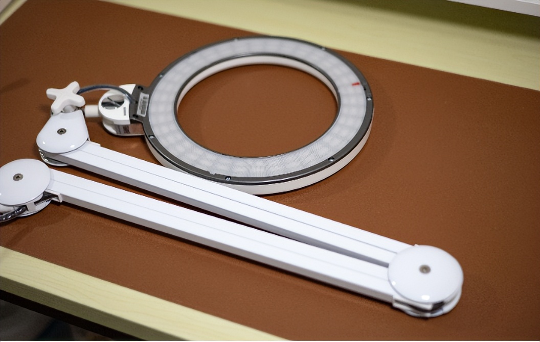 花2000块钱买灯贵吗,花2500买个灯是不是交了智商税