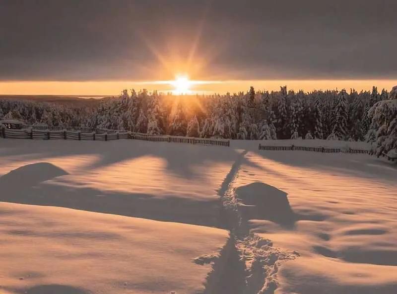 情侣背景图片一男一女带字,情侣套图背景图