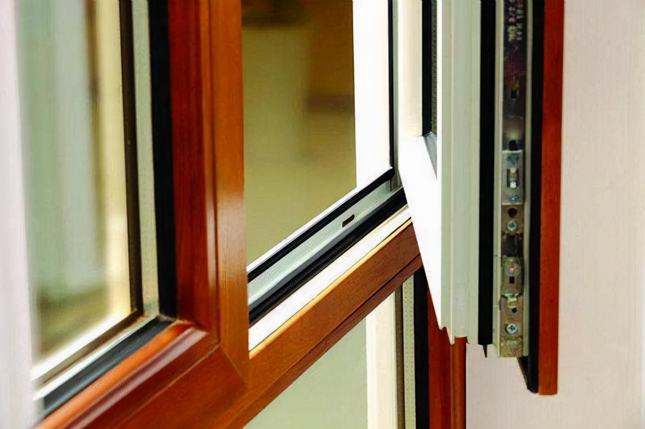 断桥铝窗户关严了还是漏风,卧室窗户关严还是漏风怎么解决