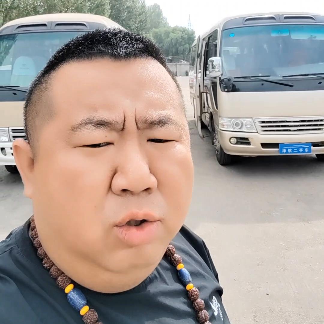 今天整两个硬货，14年江铃考斯特柴油手动5速五十铃机器...