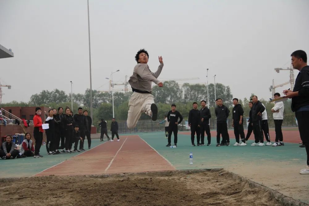 唐山市体育教师基本功大赛双杠,曹妃甸体育基本功大赛