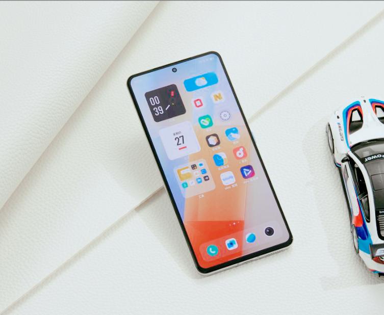 iqoo新机发布旧机降价是多少,iqoo降价到1799元