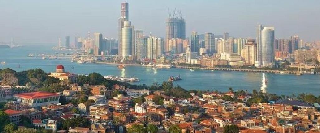 男子在外挣钱妻子要跟他离婚,广东男子和妻子提离婚