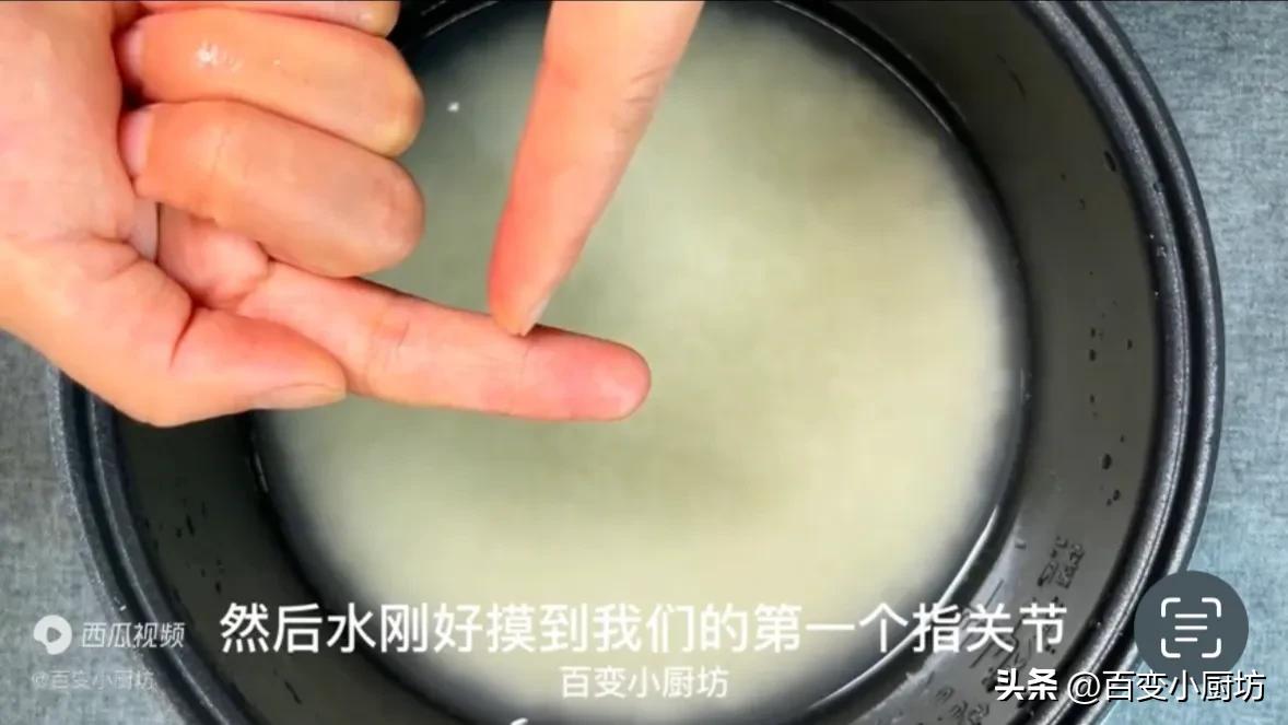 有电饭锅做米饭怎么样才能不粘锅,电饭锅做米饭不粘锅的方法