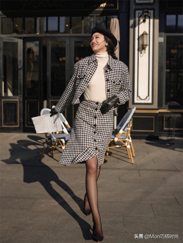 黑色贝雷帽子搭配什么颜色大衣,穿大衣适合的贝雷帽