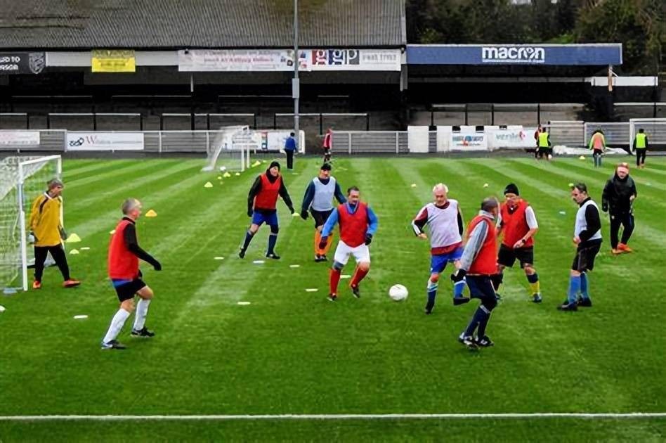 为老年人而生的走路足球火了！现已有4万注册球员，养生又健康