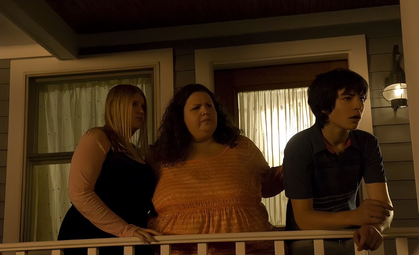 空间与权力关系：《城市岛屿》中的城市规划与生态环境