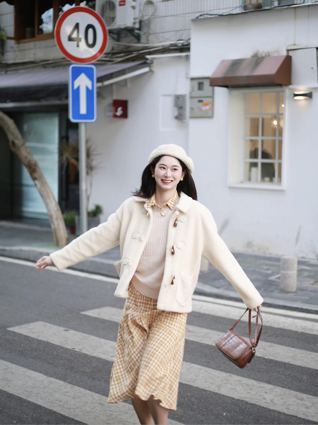 舒适薄绒外套,羊羔绒外套穿搭保暖