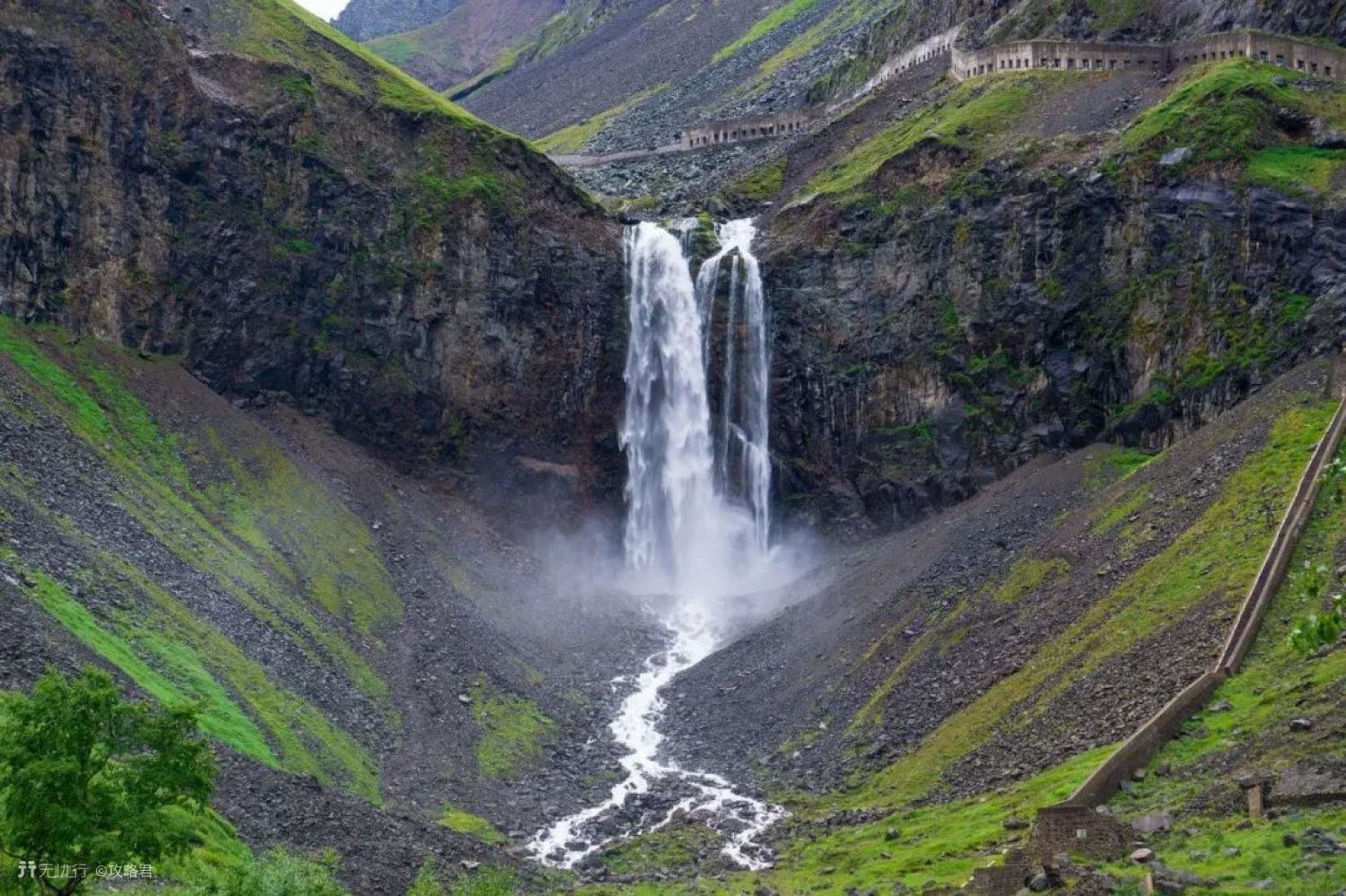天气炎热游泳馆避暑胜地,去10个避暑胜地清凉一夏吧