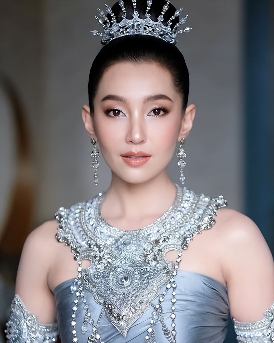 泰国硬币5泰铢等于多少人民币,泰国两千万泰铢是人民币多少钱