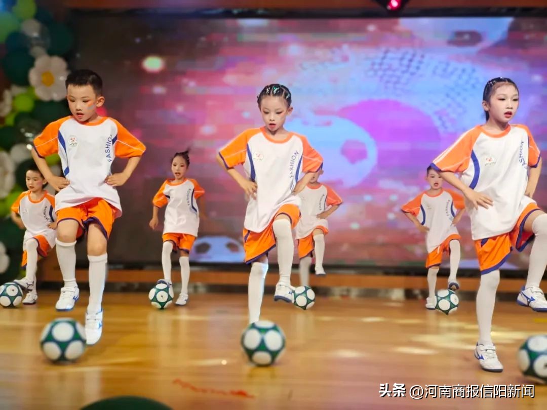 文艺汇演啦啦操操场,啦啦操文艺汇演中学