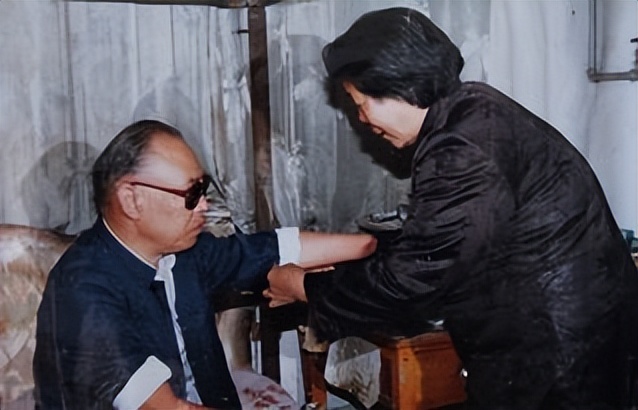 长津湖战役幸存者“朱彦夫”:失去四肢和左眼,今89岁感动中国