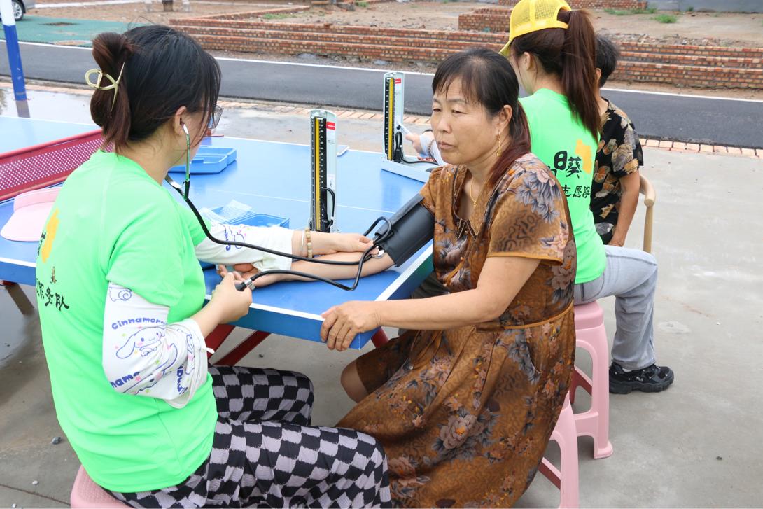 山东学子三下乡情系老人温暖守望,山东学子三下乡发挥榜样力量