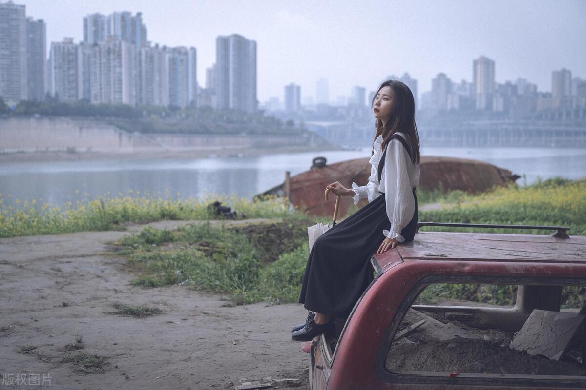 怎么解决女生对你忽冷忽热,追你女生对你忽冷忽热怎么办