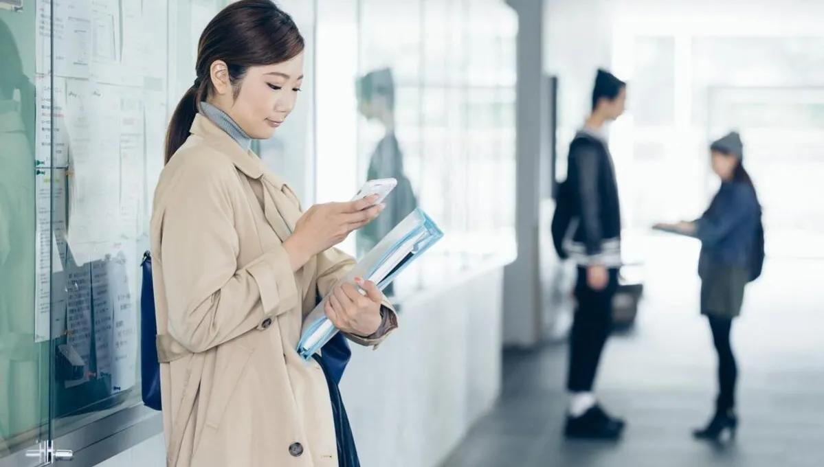 我高中毕业做建筑工人，因炒股被工地经理提拔为包工头，人生逆袭