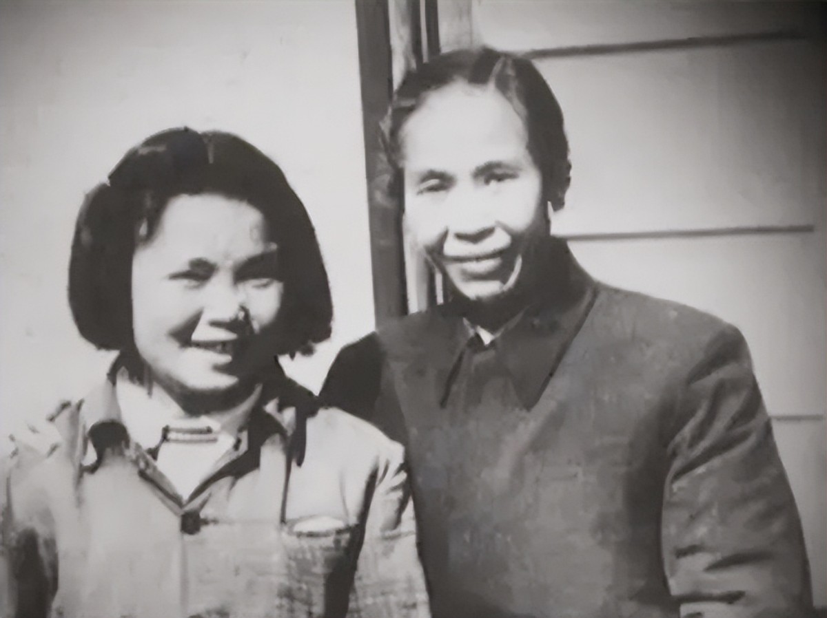 59年，*子珍贺**和水静在庐山畅聊往事，孔东梅：那是外婆最大的收获