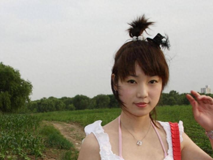 “最红裸模”*筱雨张**：年轻时拍21套写真火爆全网，如今38岁仍单身