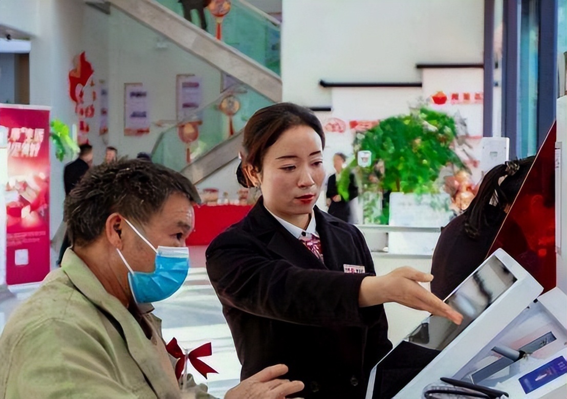 邮政储蓄银行最新揽储,邮储银行利率下调如何应对