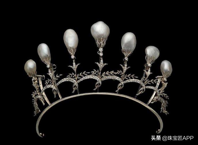 欧洲皇室珠宝冠冕,拿破仑帽300年