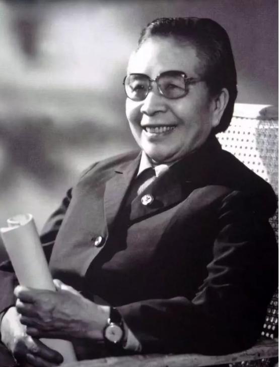 72年公安部长去世，讨论新任公安部长时，毛主席：曾山怎么样？