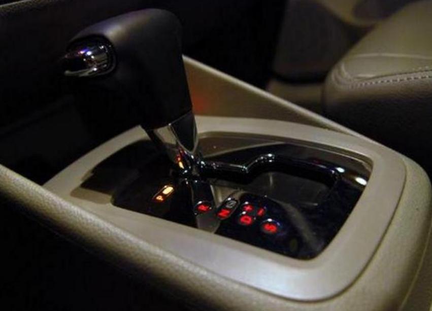 手动挡车为什么这么难开？驾驶心得