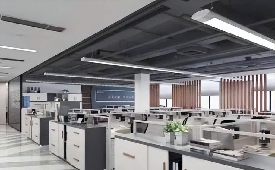 以公平正义之名——女子为年终奖告上法庭的故事