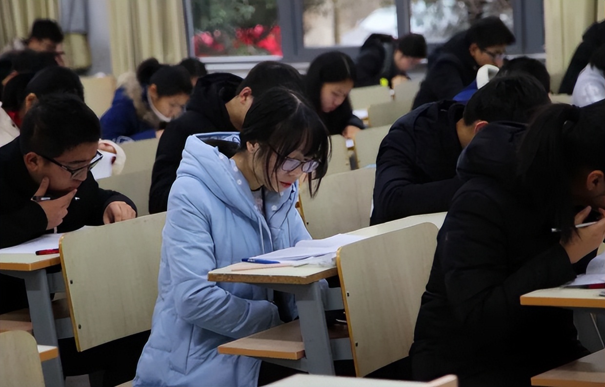 大学英语四六级新规,大学英语四六级没过能补考吗