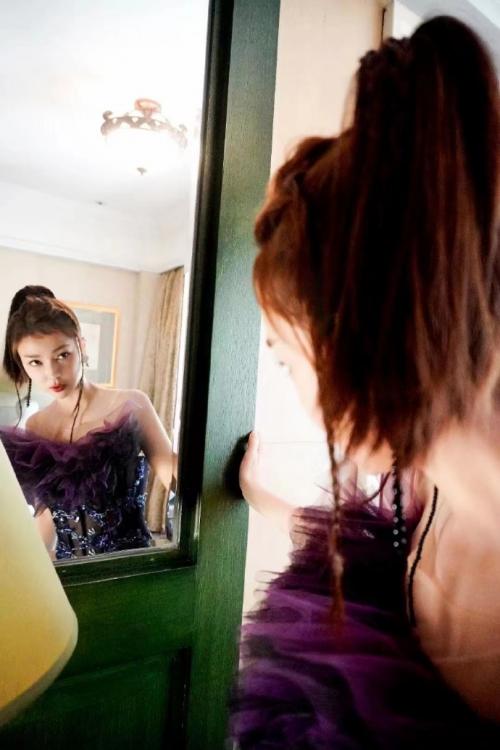 姚星彤颁奖典礼视频,姚星彤镂空礼服