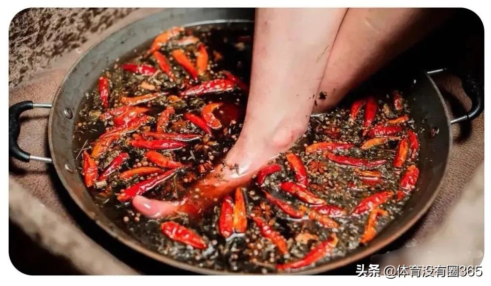 连老艺术家也开始骂足球了