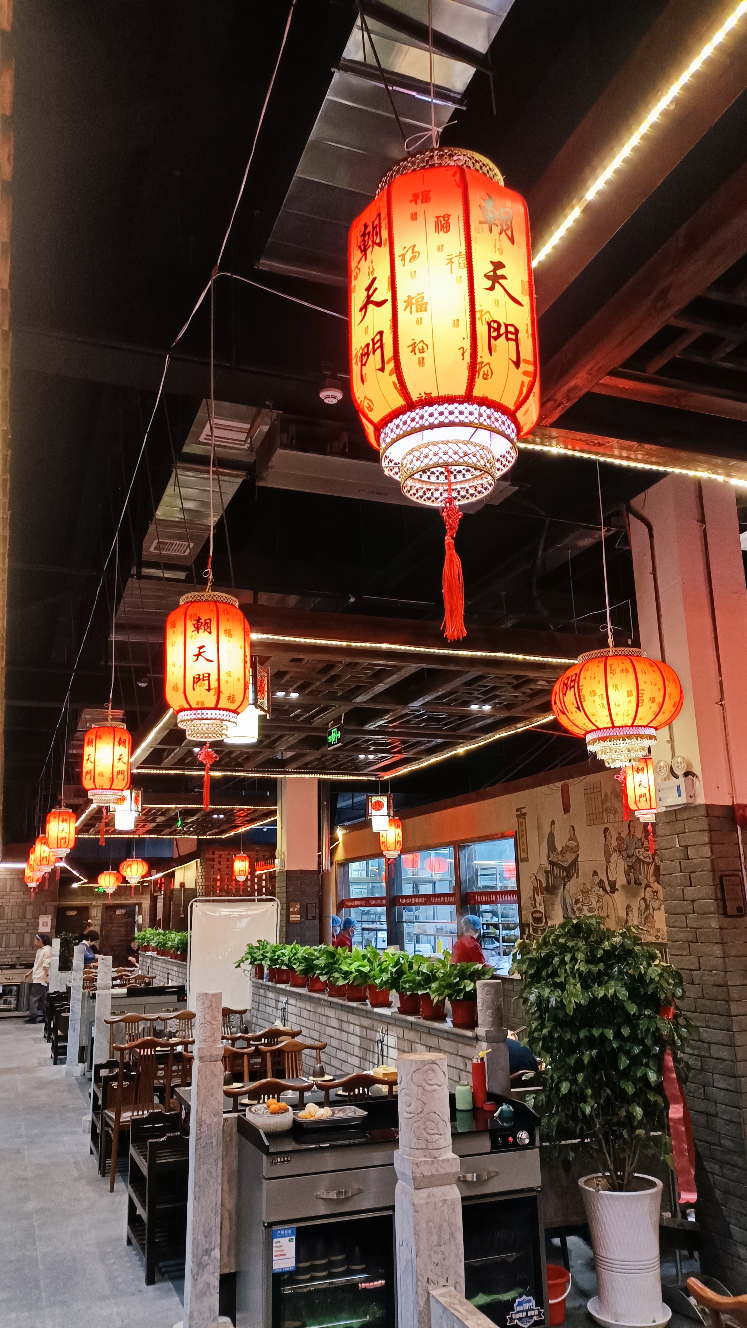 朝天门码头火锅怎么样,正宗重庆朝天门鲜鱼码头