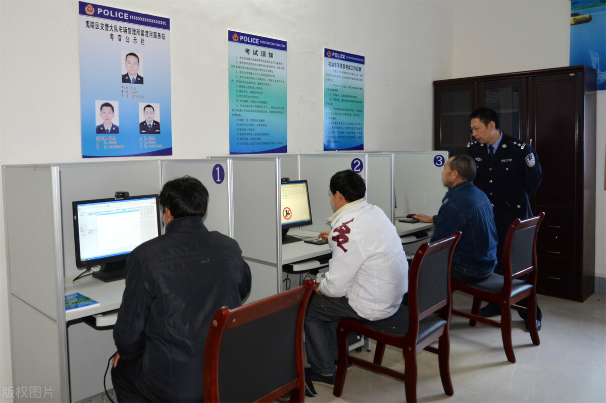 2022年摩托车驾照新规,三轮摩托车电动车也要考驾照