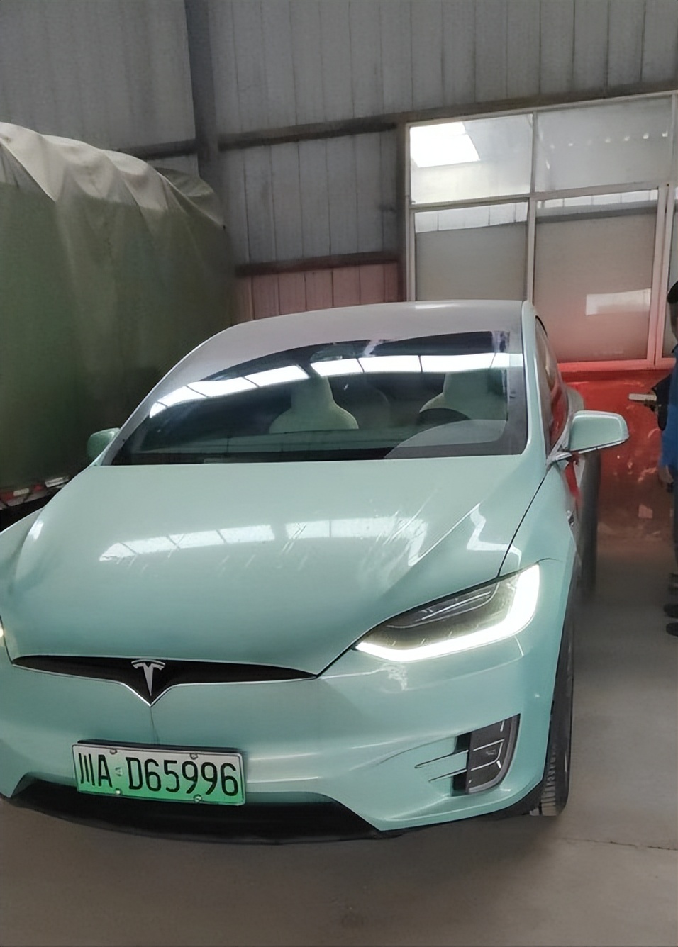 特斯拉进口modelx二手车,特斯拉新款modelx凭什么卖一百万