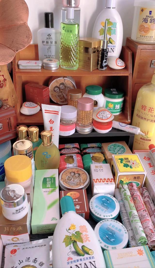 因包装丑而被嫌弃的国货之光,包装巨丑但是好吃的国货零食