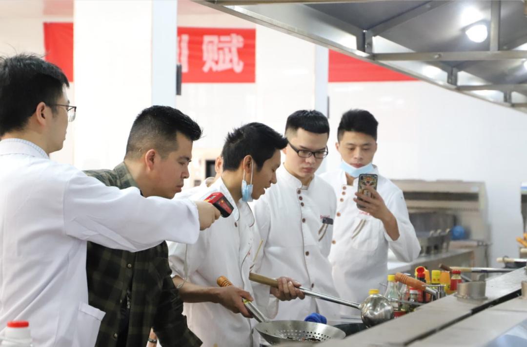 浙江餐饮店怎么吸引客流,社区餐饮店如何吸引客流