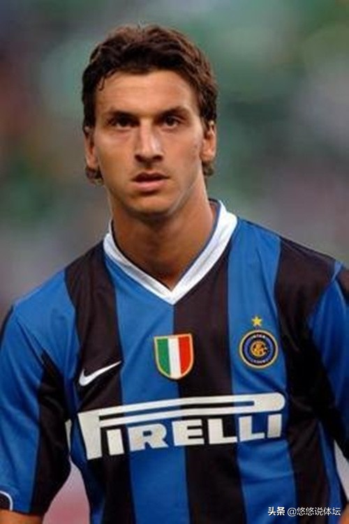 卡卡入选足球历史最佳11人,意大利老球星卡卡