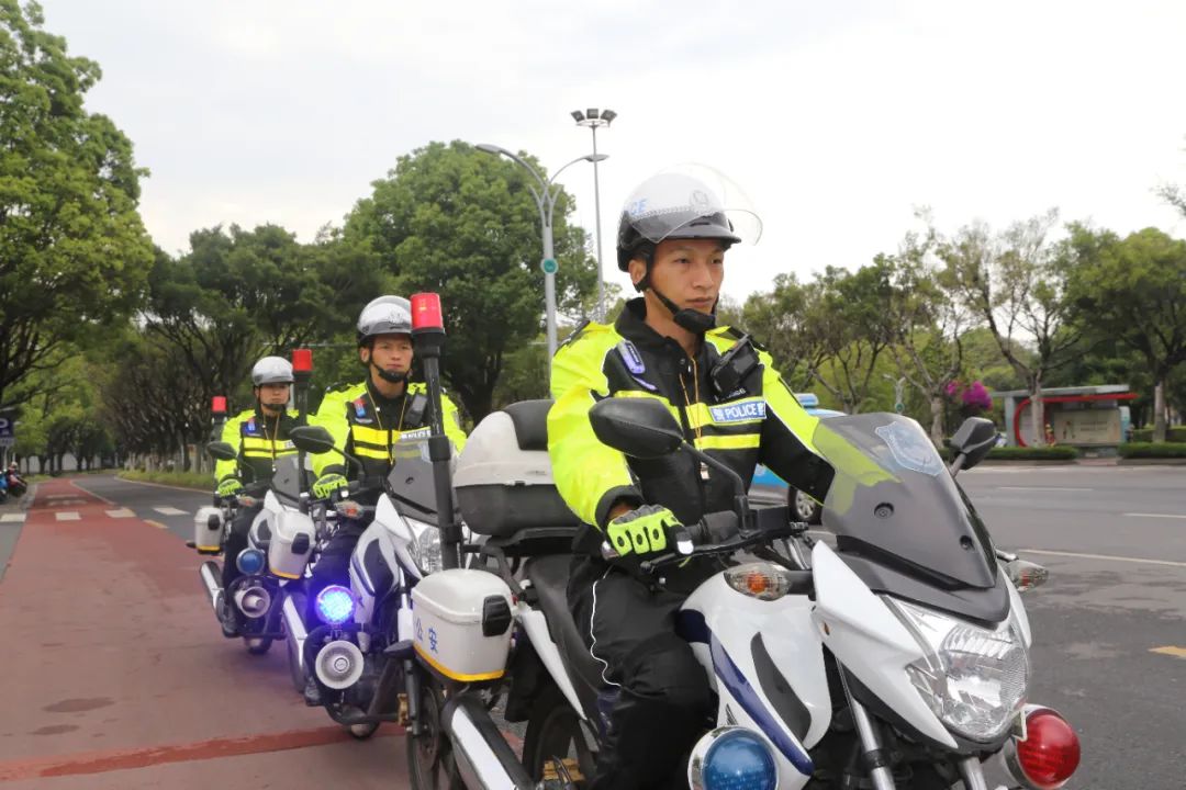 腾冲交警“五项措施”圆满完成“5·19中国旅游日”交通安保工作