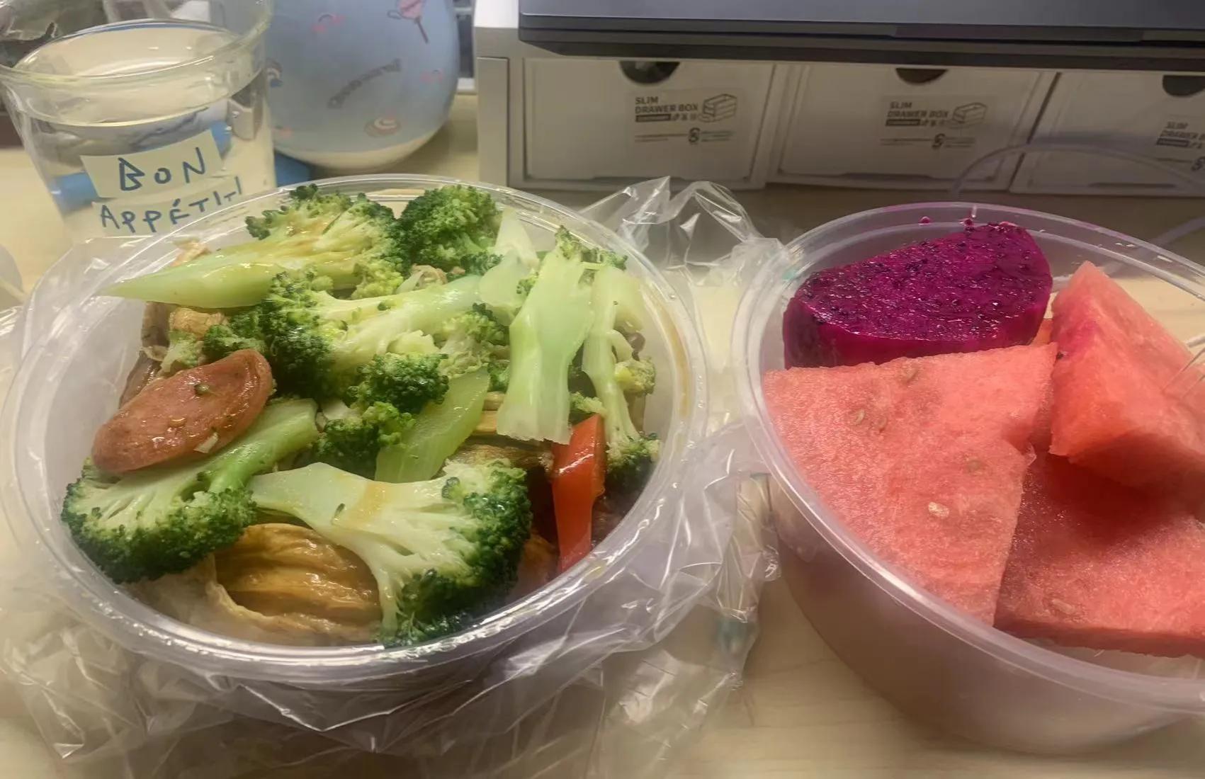 晚餐不吃主食一个月可以瘦多少斤,晚餐吃什么不长胖还掉秤